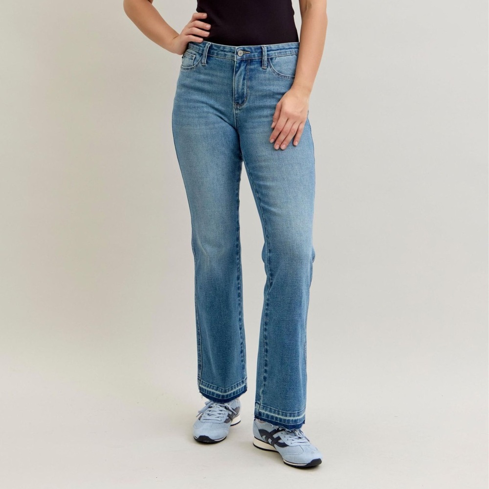 NEW Judy Blue Full Size Mid Rise Slim Bootcut Tummy Control Release Hem Jeans